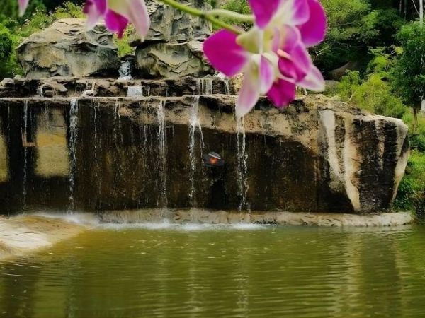 Hoa Lan Waterfall Tourist Area